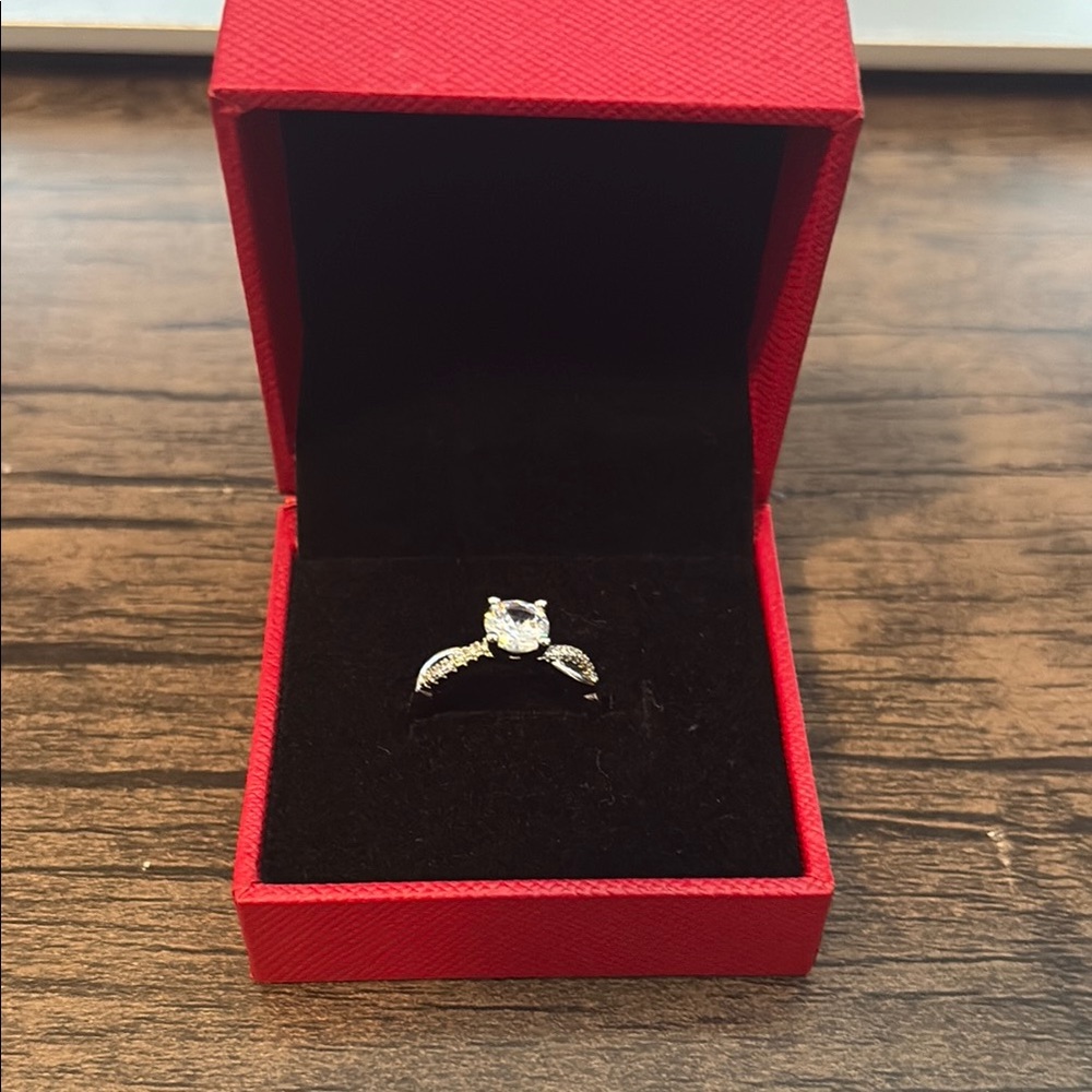 Elegant Silver Ring with Clear Stone